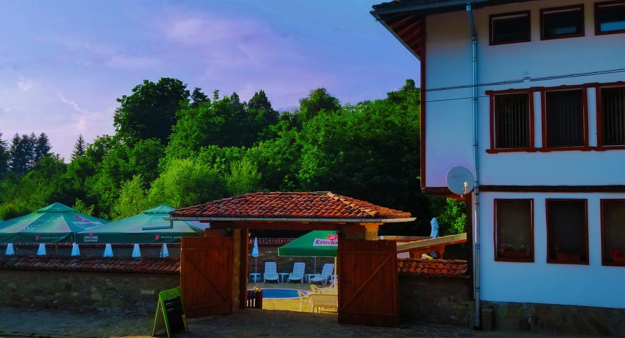 Yakovtsi Inn Exteriér fotografie